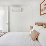Charming House With Terrace In Lisbon.Wifi.